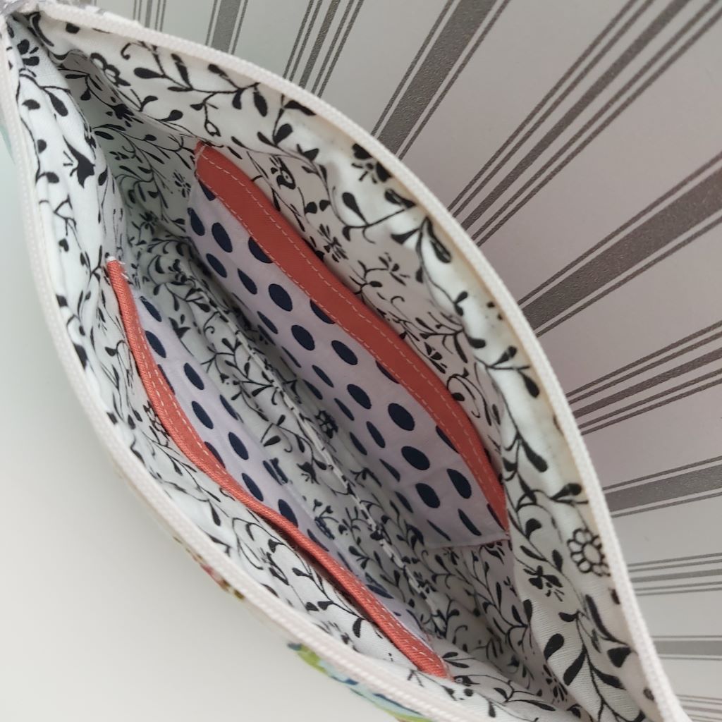 Napocskás patchwork tolltartó / neszesszer – egy kis vidámság minden napra! 