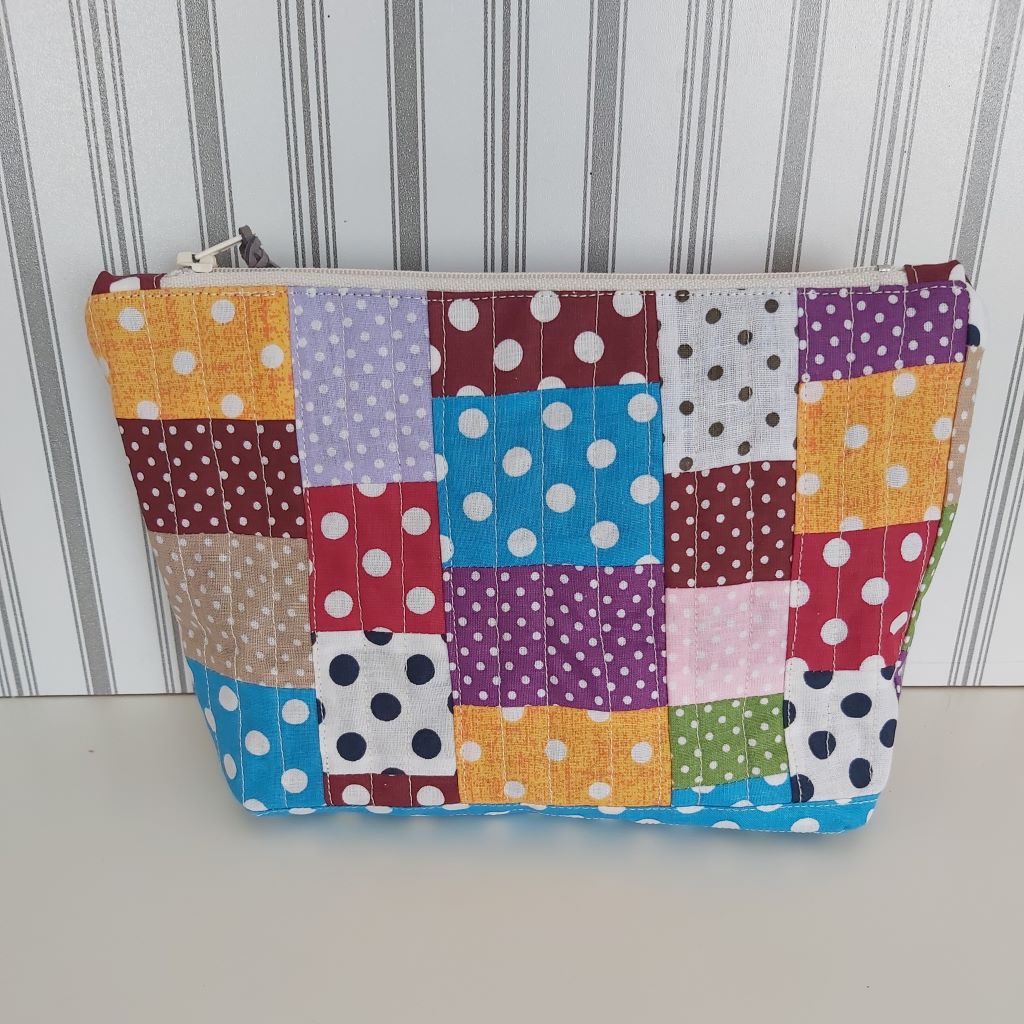 Csupa pötty patchwork tolltartó / neszesszer – vidám, színes, egyedi