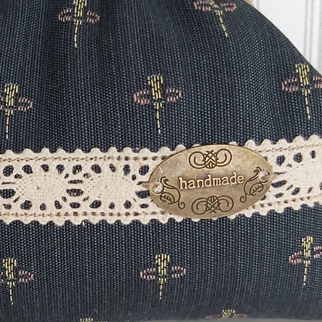 Szitakötős, csatos vintage neszesszer – elegáns, egyedi kézműves darab
