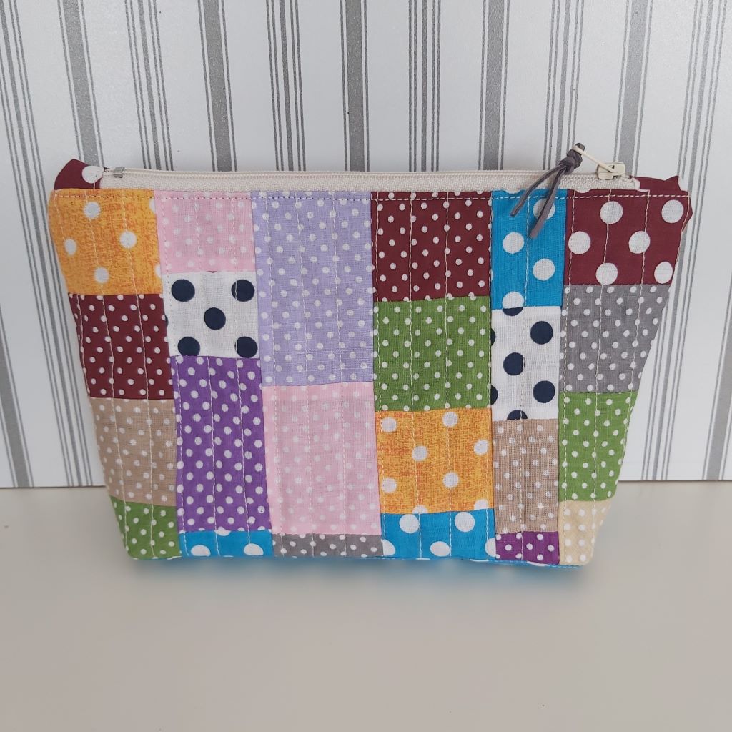 Csupa pötty patchwork tolltartó / neszesszer – vidám, színes, egyedi